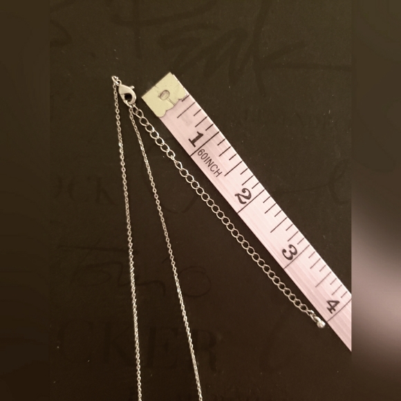 Cubic Zirconia necklace dainty teardrop crystals - Picture 4 of 7